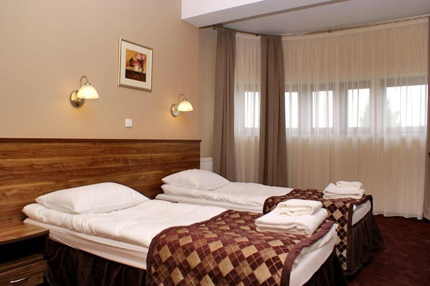 Hotel Belfort Lomza Bilik gambar