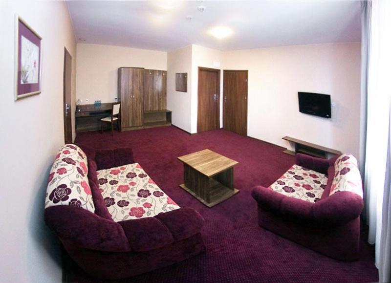 Hotel Belfort Lomza Bilik gambar